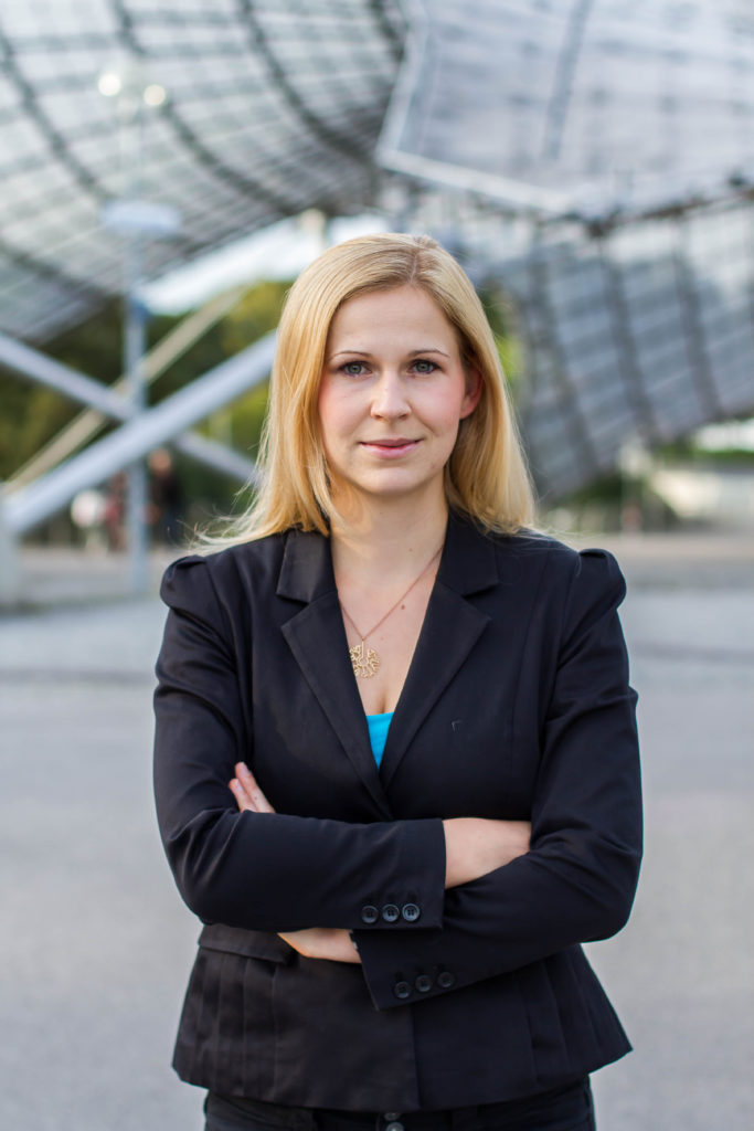 Claudia Doyle | Journalistin